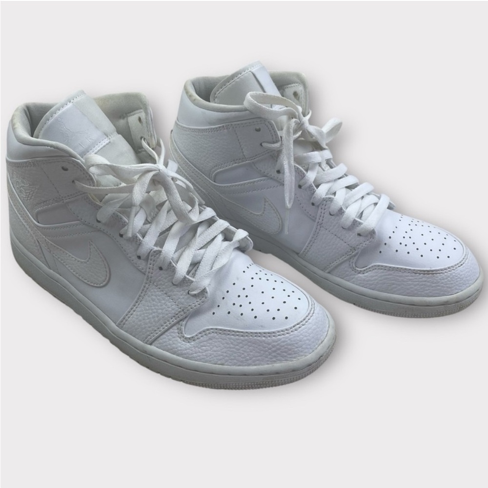 Nike Air Jordan 1 Mid Triple White Men’s Size 9.5 Sneakers - Picture 2 of 9